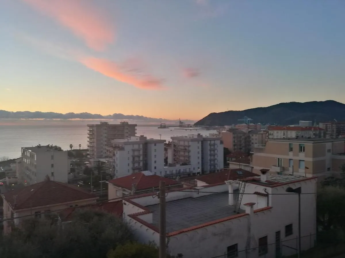 Appartamento Al Mare Savona Italia